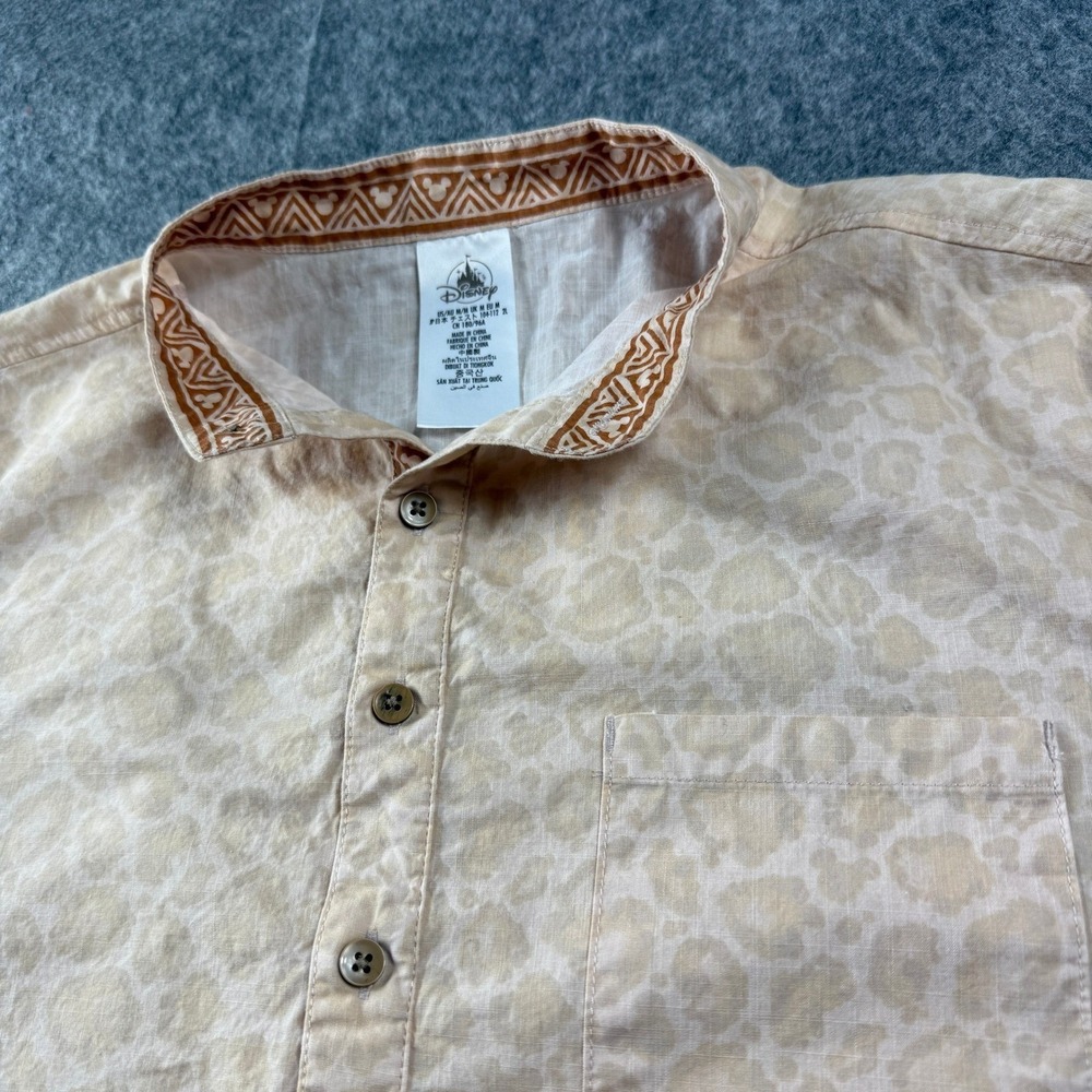 Disney Mens Size M Short Sleeve Button Up‎ Shirt Animal Print Collar Hawaiian